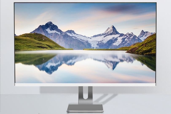 PC todo en uno 1920x1080P 8GB / 16GB / 32GB RAM, altavoz estéreo de doble pista incorporado
